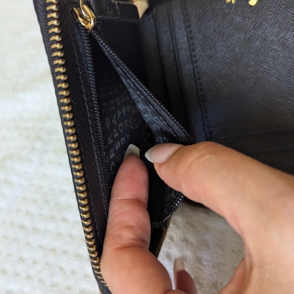 Kate Spade New York Wallet Black Darcy Darci Wilson Road Zip Around Billfold - Picture 6 of 15